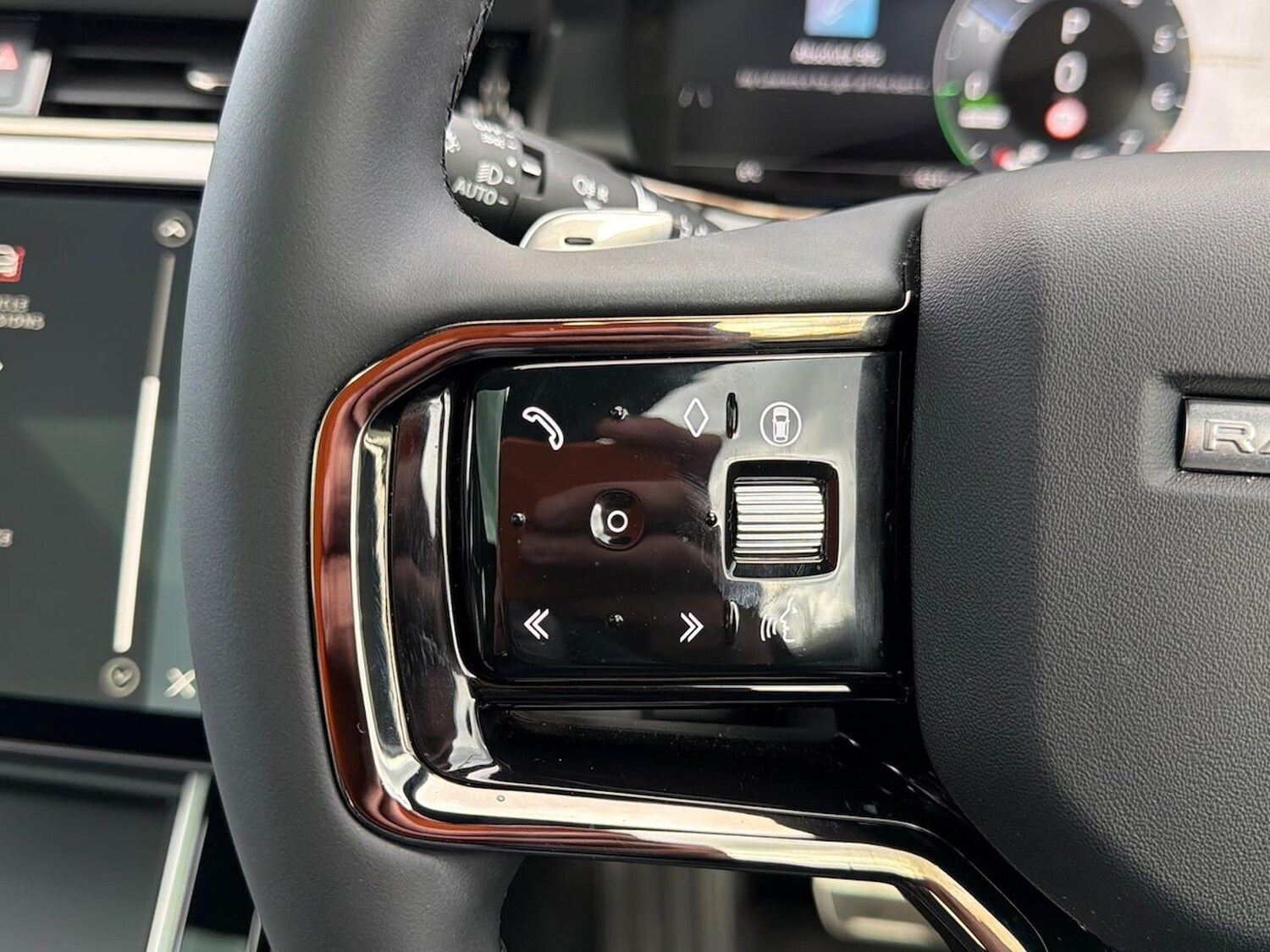 Used Land Rover Range Rover Evoque 2025 for sale - 78191762: Photo 34