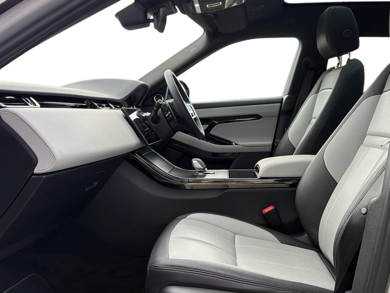 Used Land Rover Range Rover Evoque 2025 for sale - 78191762: Photo 5