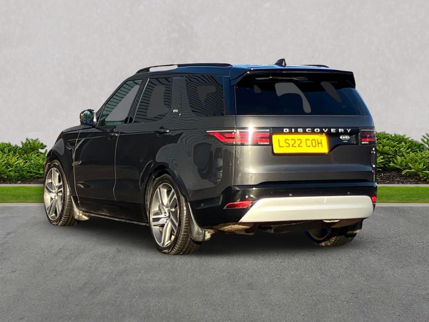 Used Land Rover Discovery 2022 for sale - 76430814: Photo 2