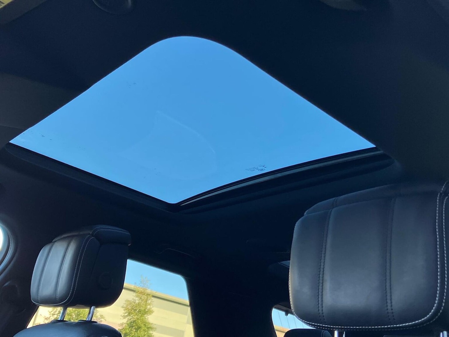 Used Land Rover Discovery 2022 for sale - 76430814: Photo 21