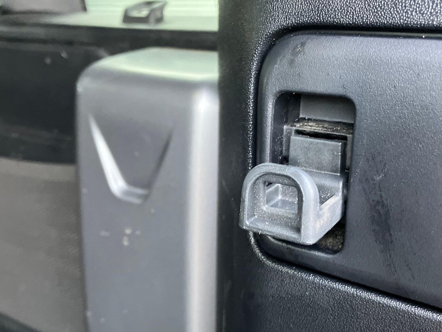 Used Land Rover Defender 2025 for sale - 76963571: Photo 27