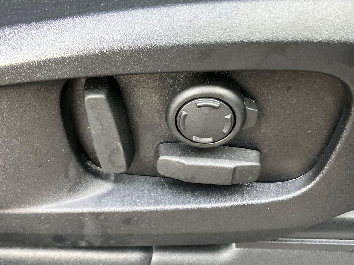 Used Land Rover Defender 2025 for sale - 76963571: Photo 31