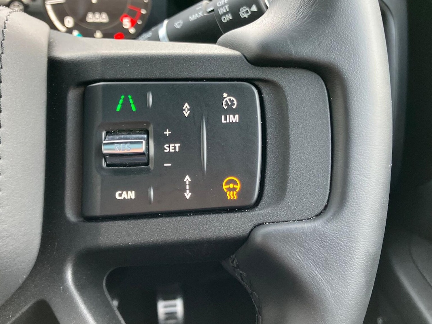 Used Land Rover Defender 2025 for sale - 76963571: Photo 33