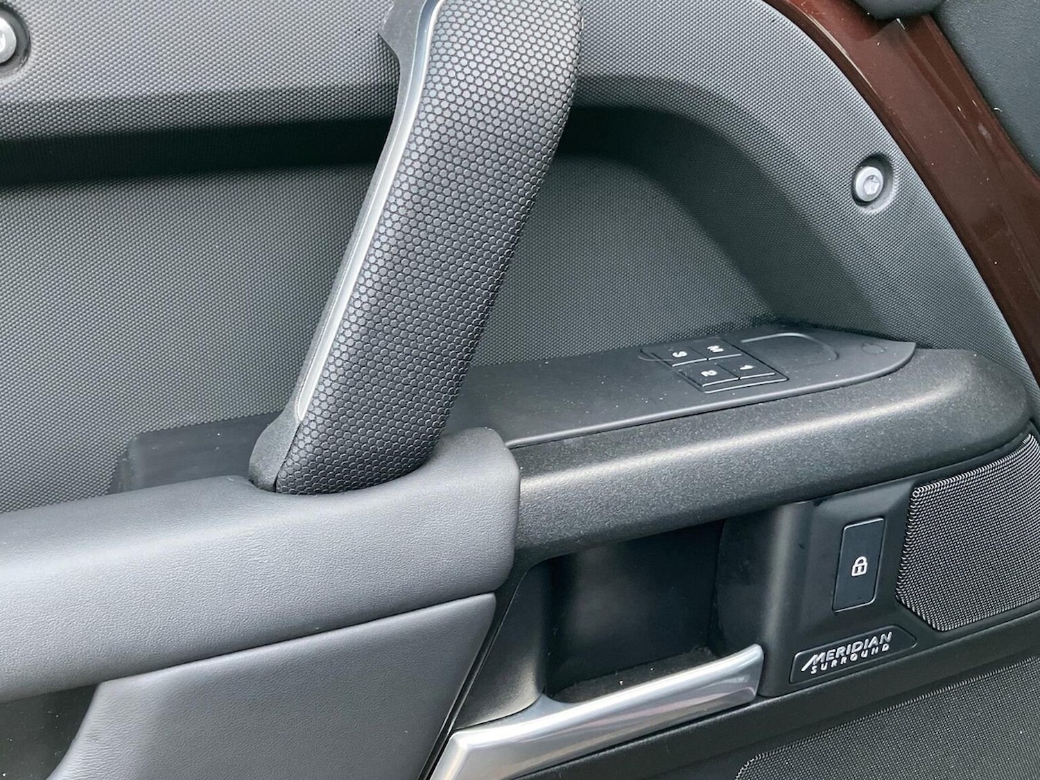 Used Land Rover Defender 2025 for sale - 76963571: Photo 37