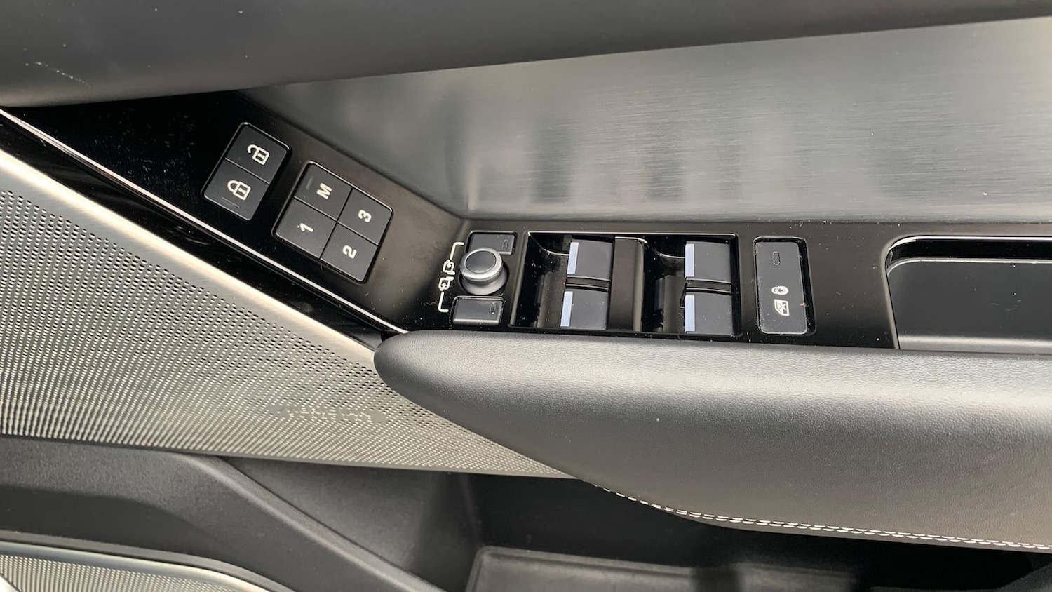 Used Land Rover Range Rover Velar 2021 for sale - 76402388: Photo 25