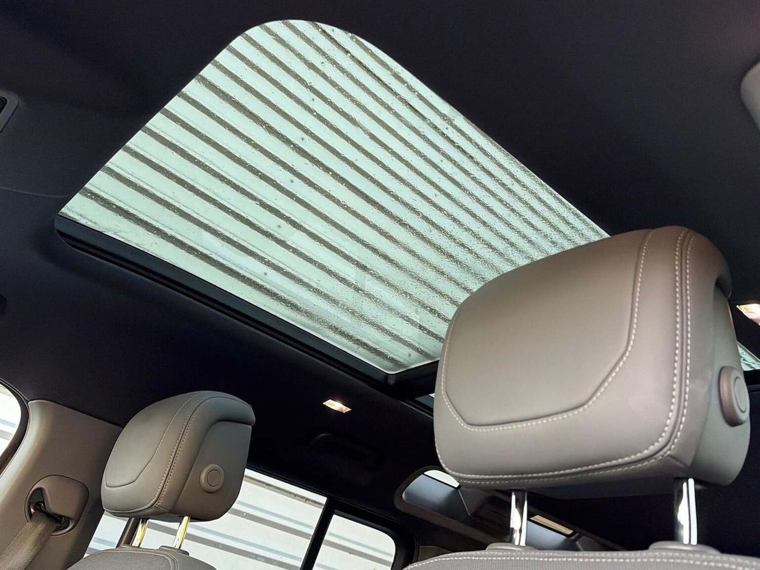 Used Land Rover Defender 2023 for sale - 76935404: Photo 21