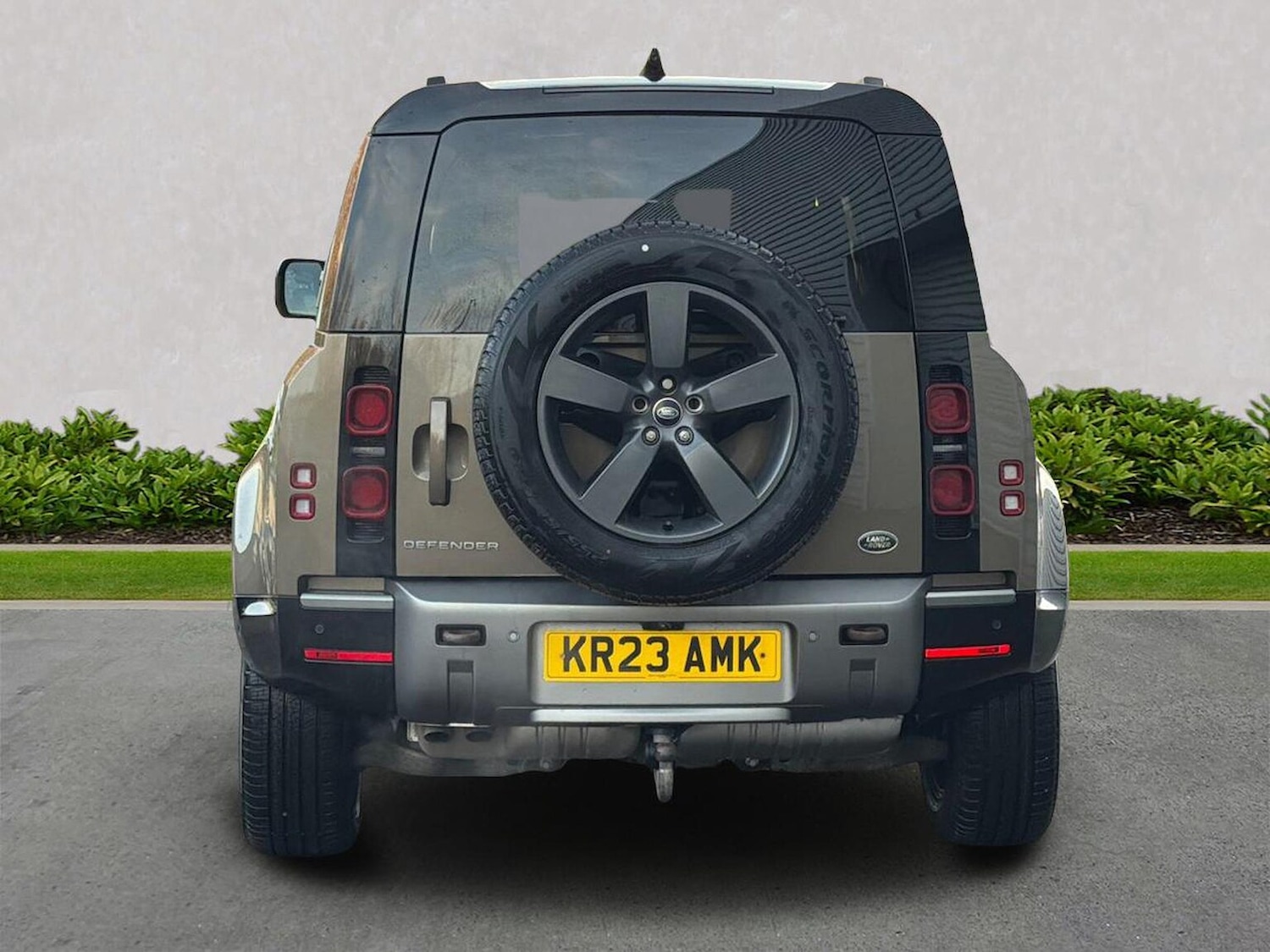 Used Land Rover Defender 2023 for sale - 76935404: Photo 6