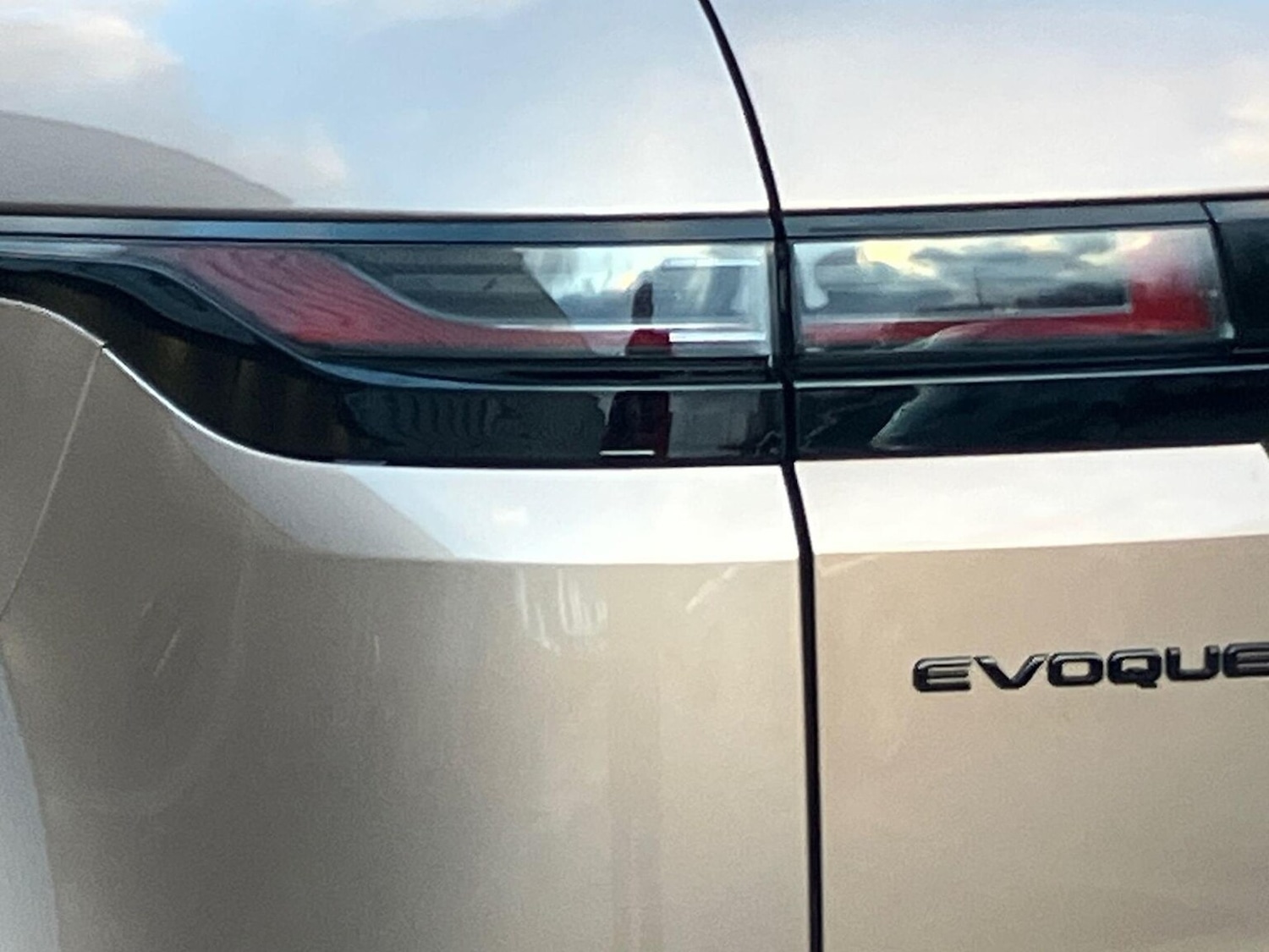 Used Land Rover Range Rover Evoque 2024 for sale - 76931633: Photo 19