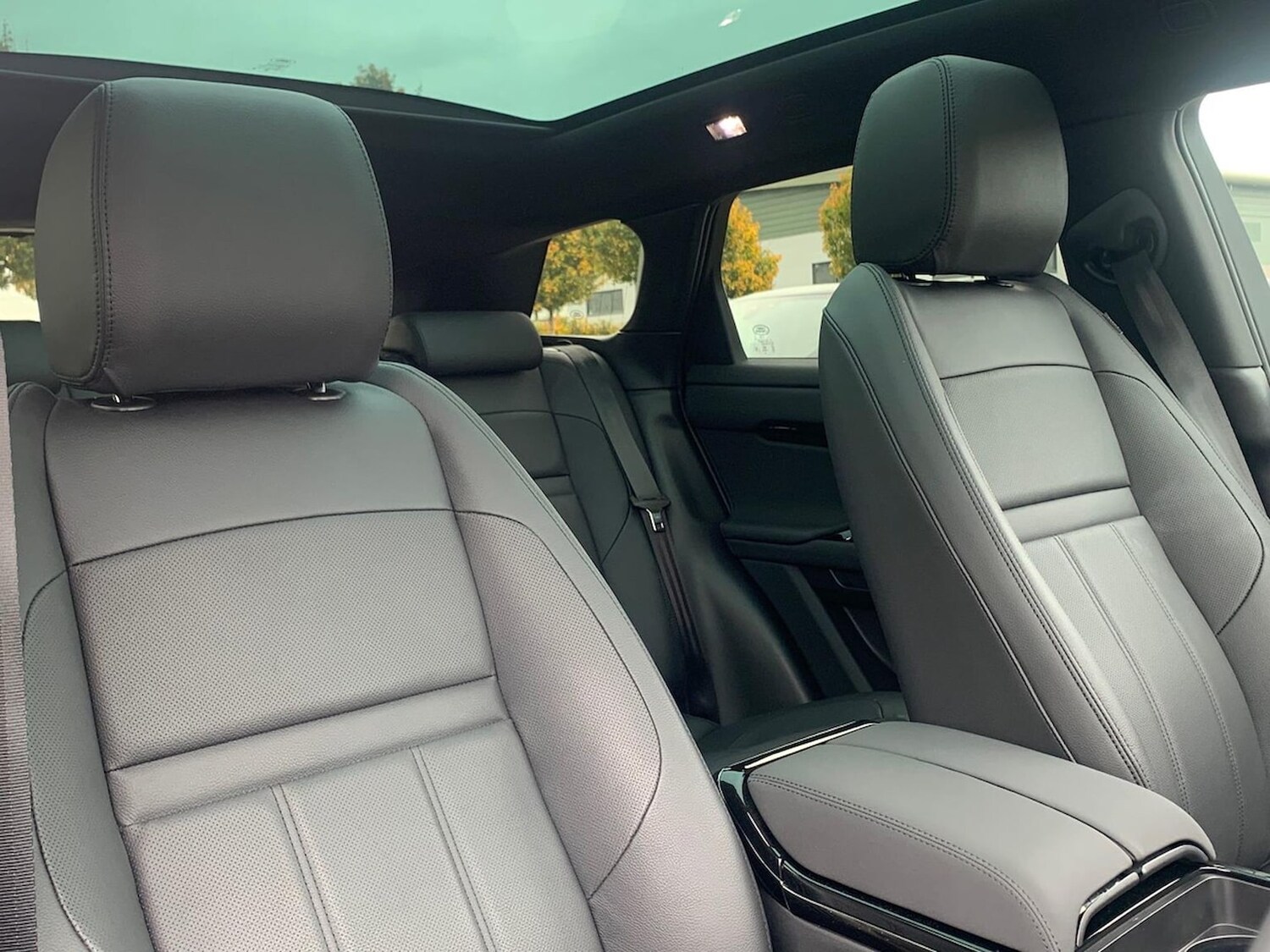 Used Land Rover Range Rover Evoque 2025 for sale - 76300796: Photo 31