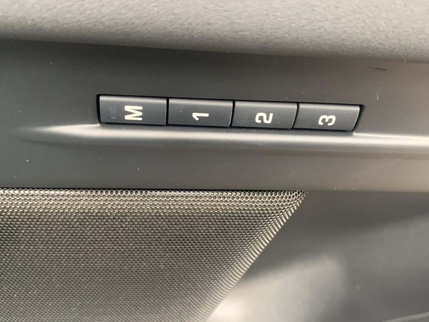 Used Land Rover Range Rover Evoque 2025 for sale - 76300796: Photo 32