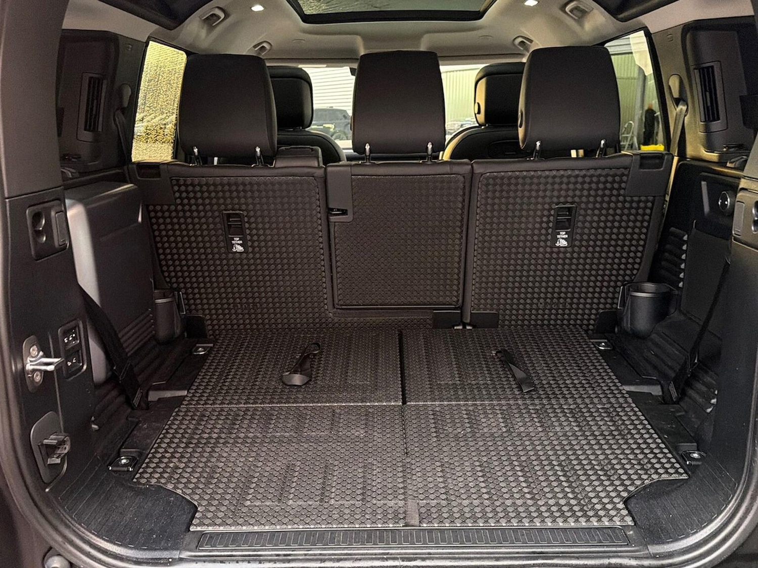 Used Land Rover Defender 2021 for sale - 76821749: Photo 10