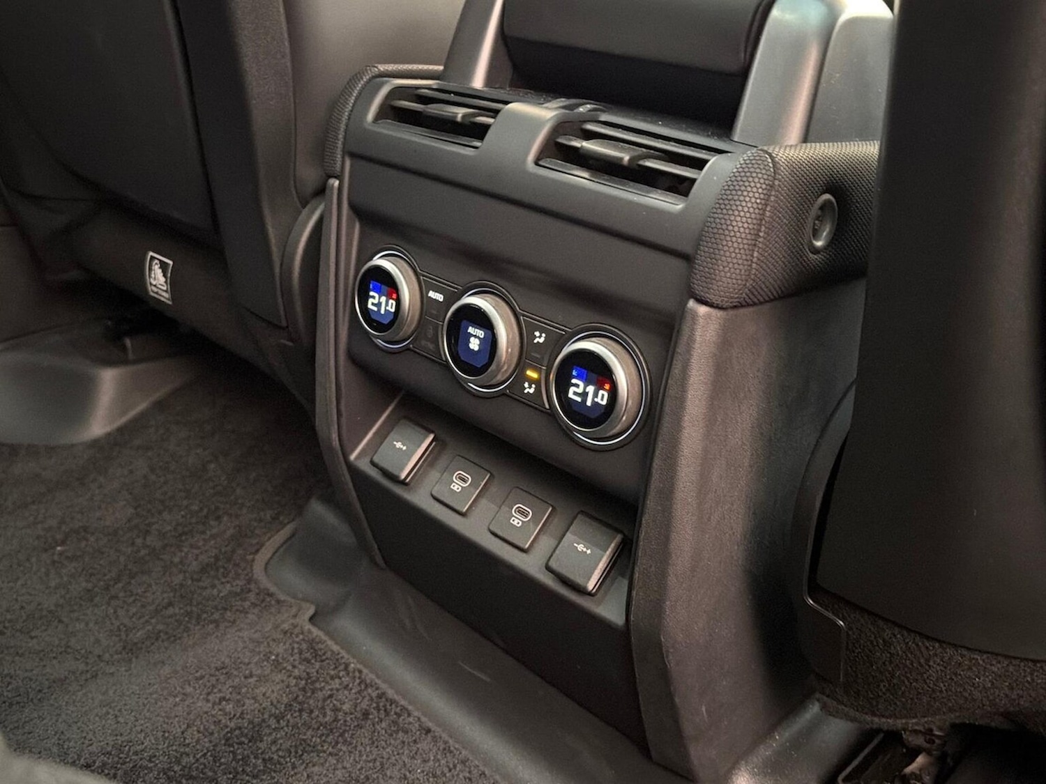 Used Land Rover Defender 2021 for sale - 76821749: Photo 18