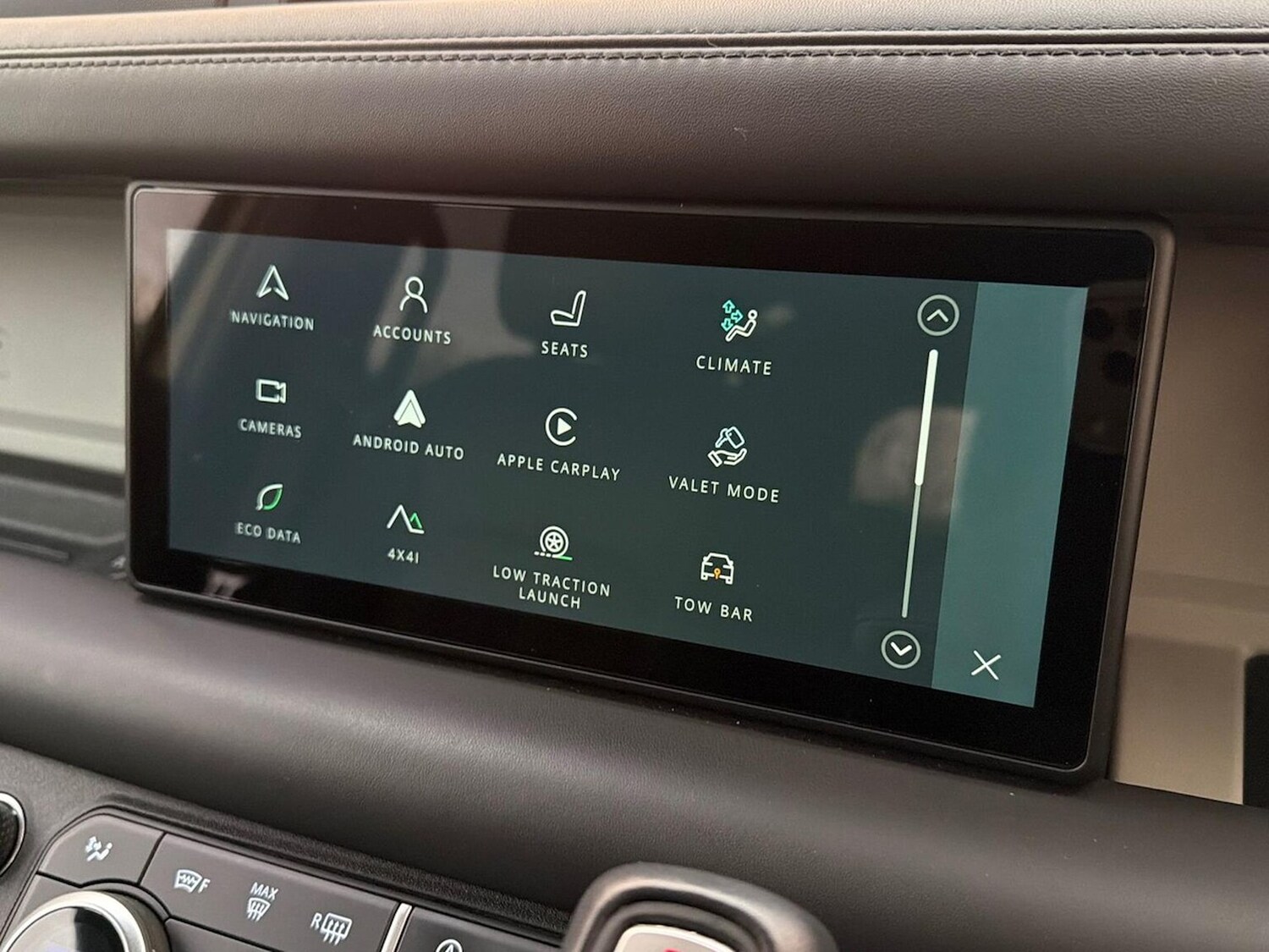 Used Land Rover Defender 2021 for sale - 76821749: Photo 27