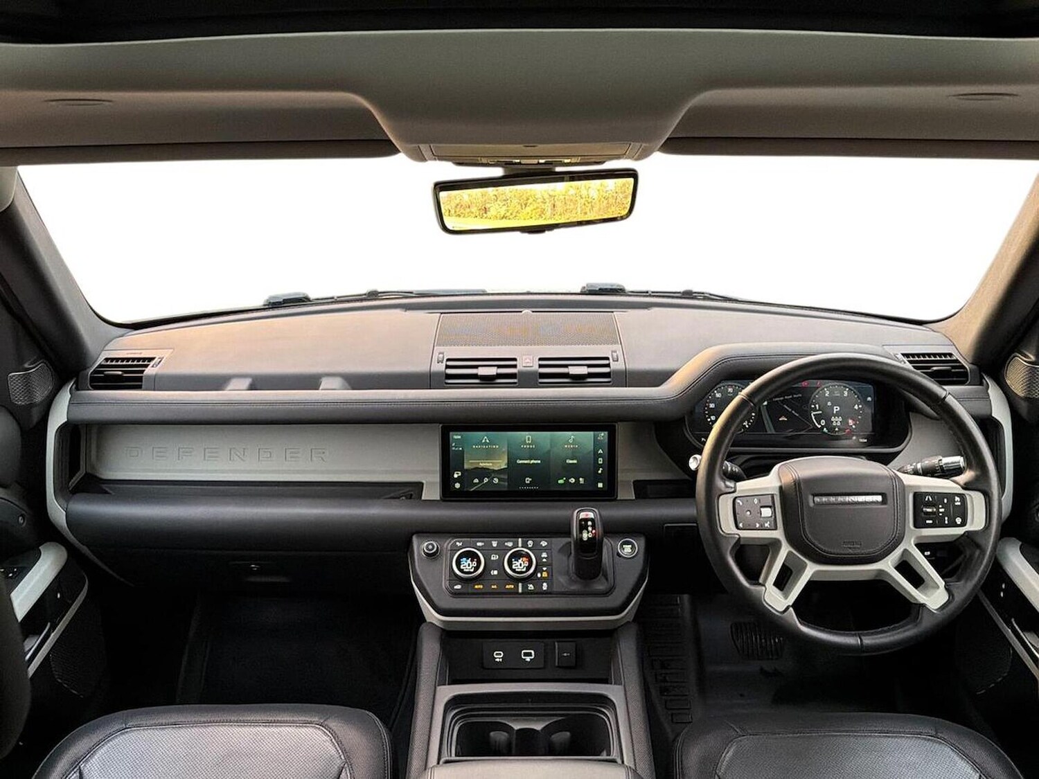 Used Land Rover Defender 2021 for sale - 76821749: Photo 9