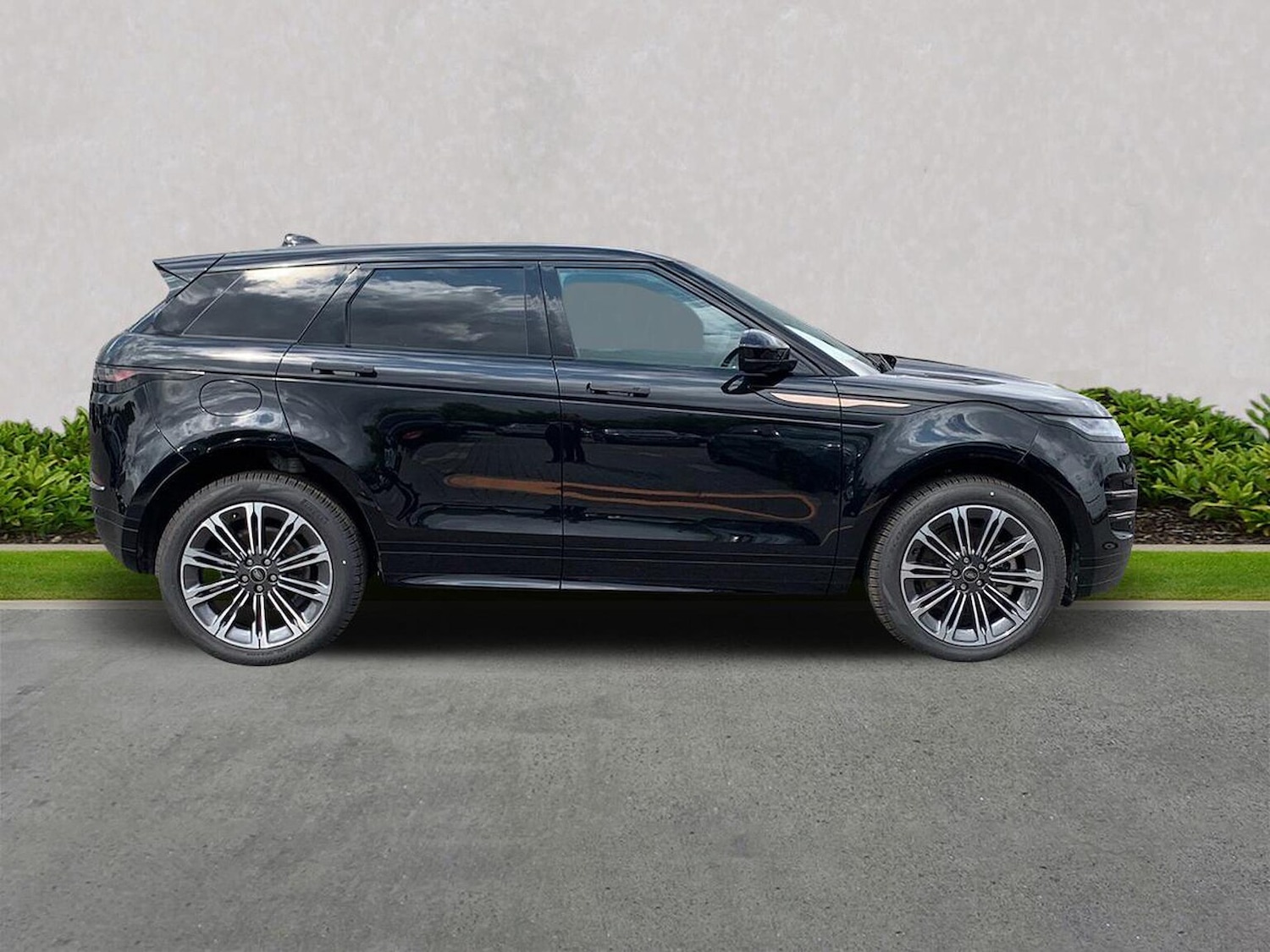 Used Land Rover Range Rover Evoque 2025 for sale - 77489428: Photo 5