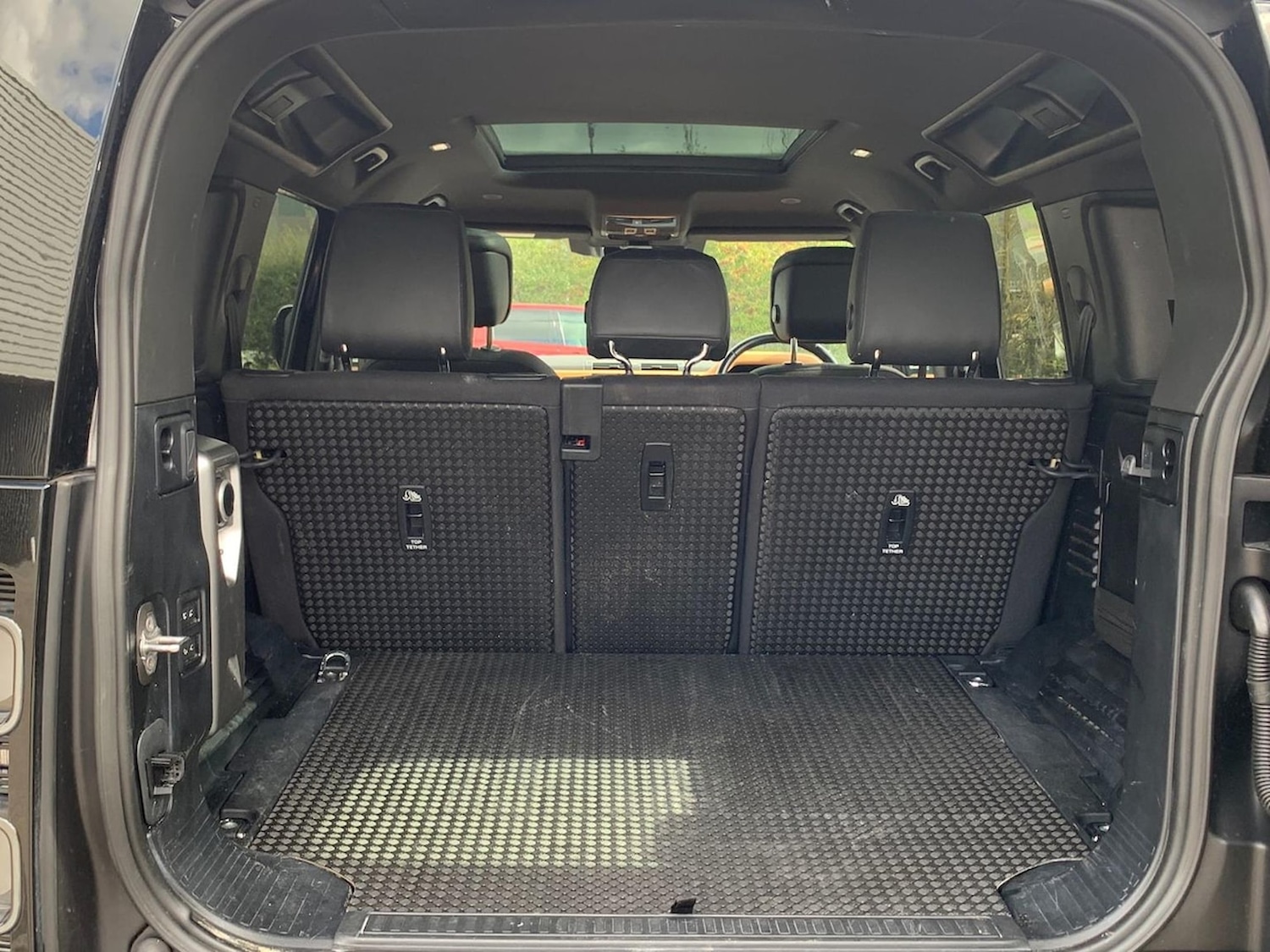 Used Land Rover Defender 2024 for sale - 76518607: Photo 10