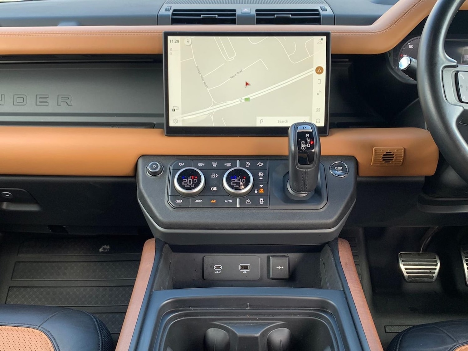 Used Land Rover Defender 2024 for sale - 76518607: Photo 14