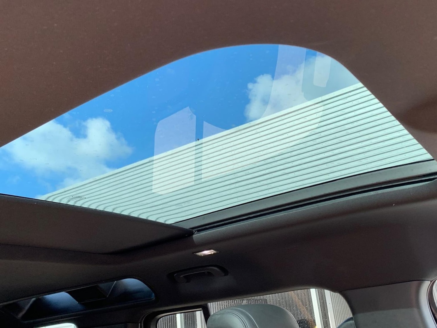 Used Land Rover Defender 2024 for sale - 76518607: Photo 21