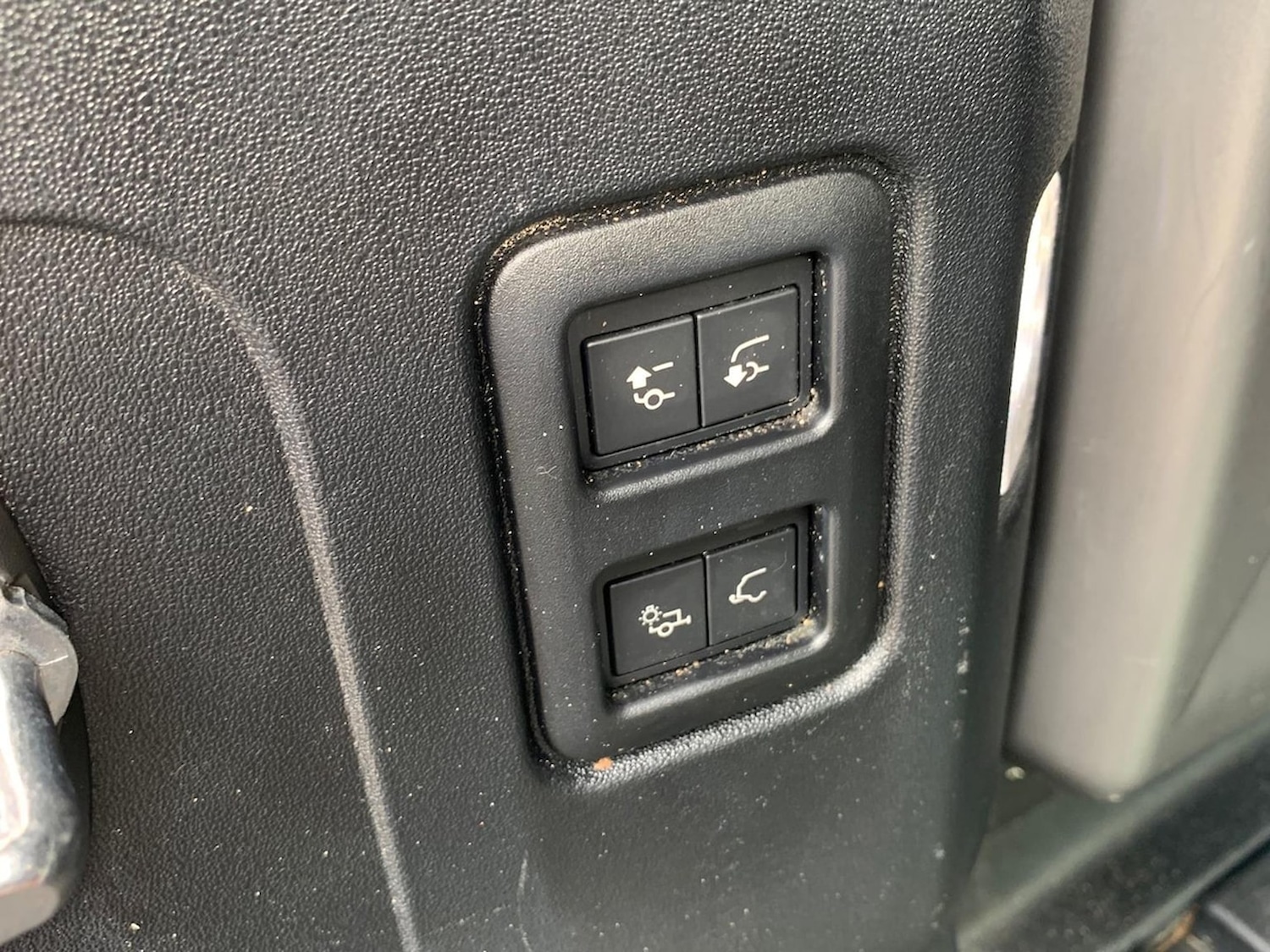 Used Land Rover Defender 2024 for sale - 76518607: Photo 27