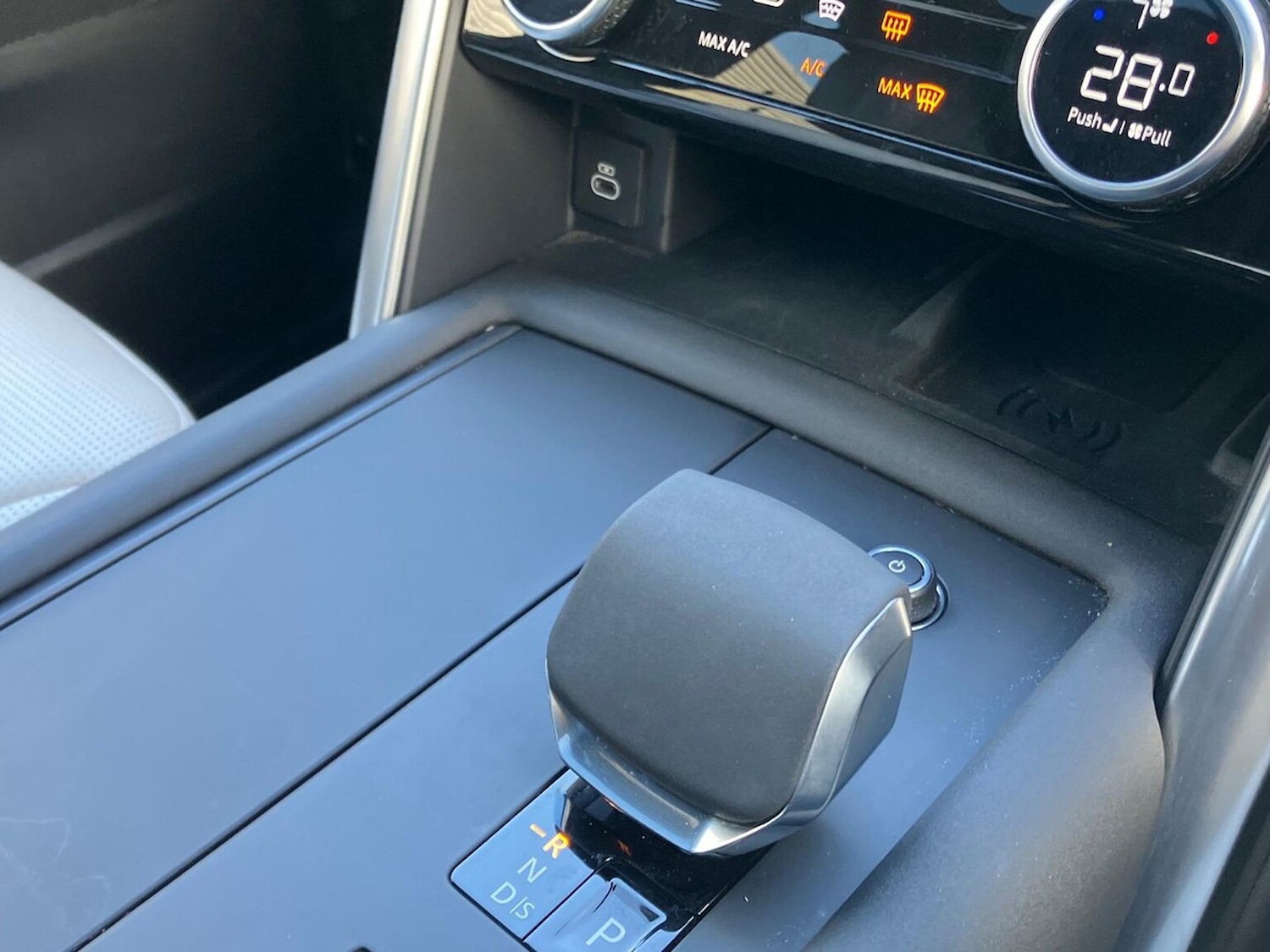 Used Land Rover Discovery 2024 for sale - 76951190: Photo 13