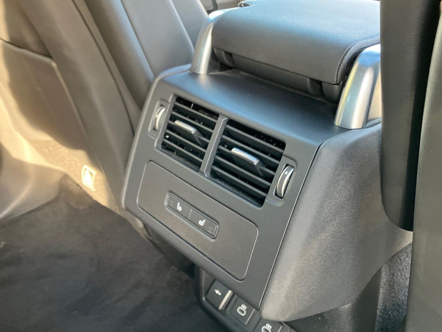 Used Land Rover Discovery 2024 for sale - 76951190: Photo 18