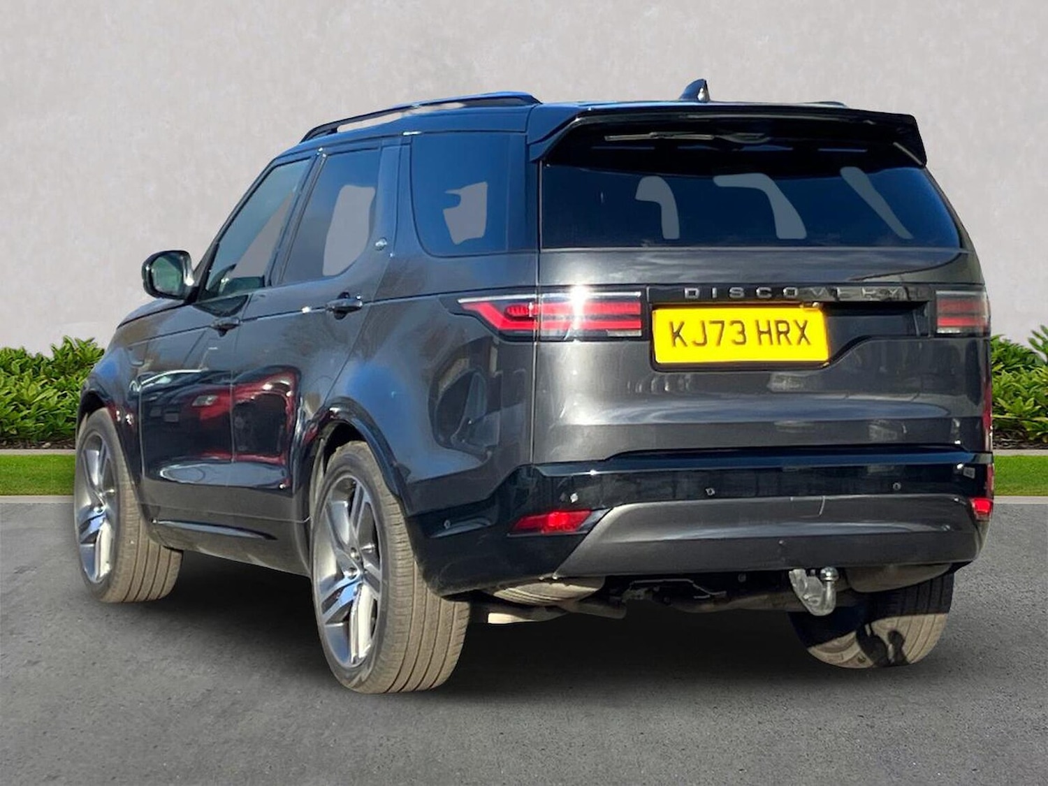 Used Land Rover Discovery 2024 for sale - 76951190: Photo 2