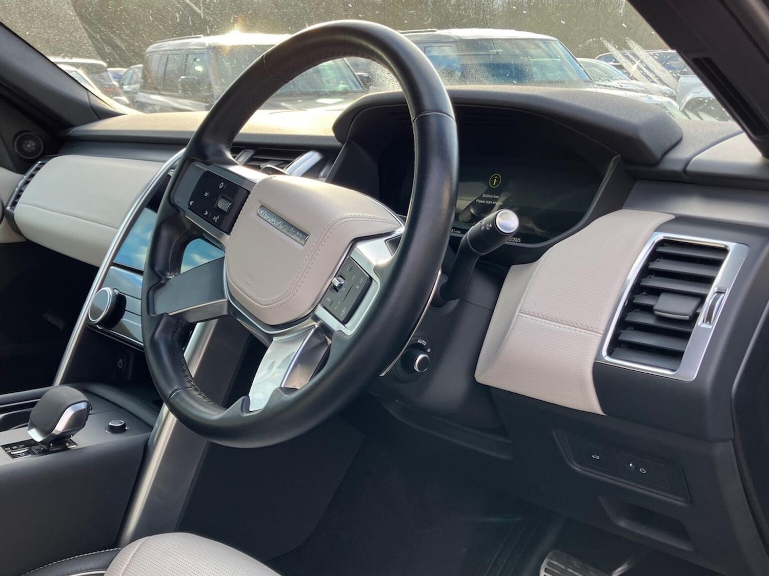 Used Land Rover Discovery 2024 for sale - 76951190: Photo 32