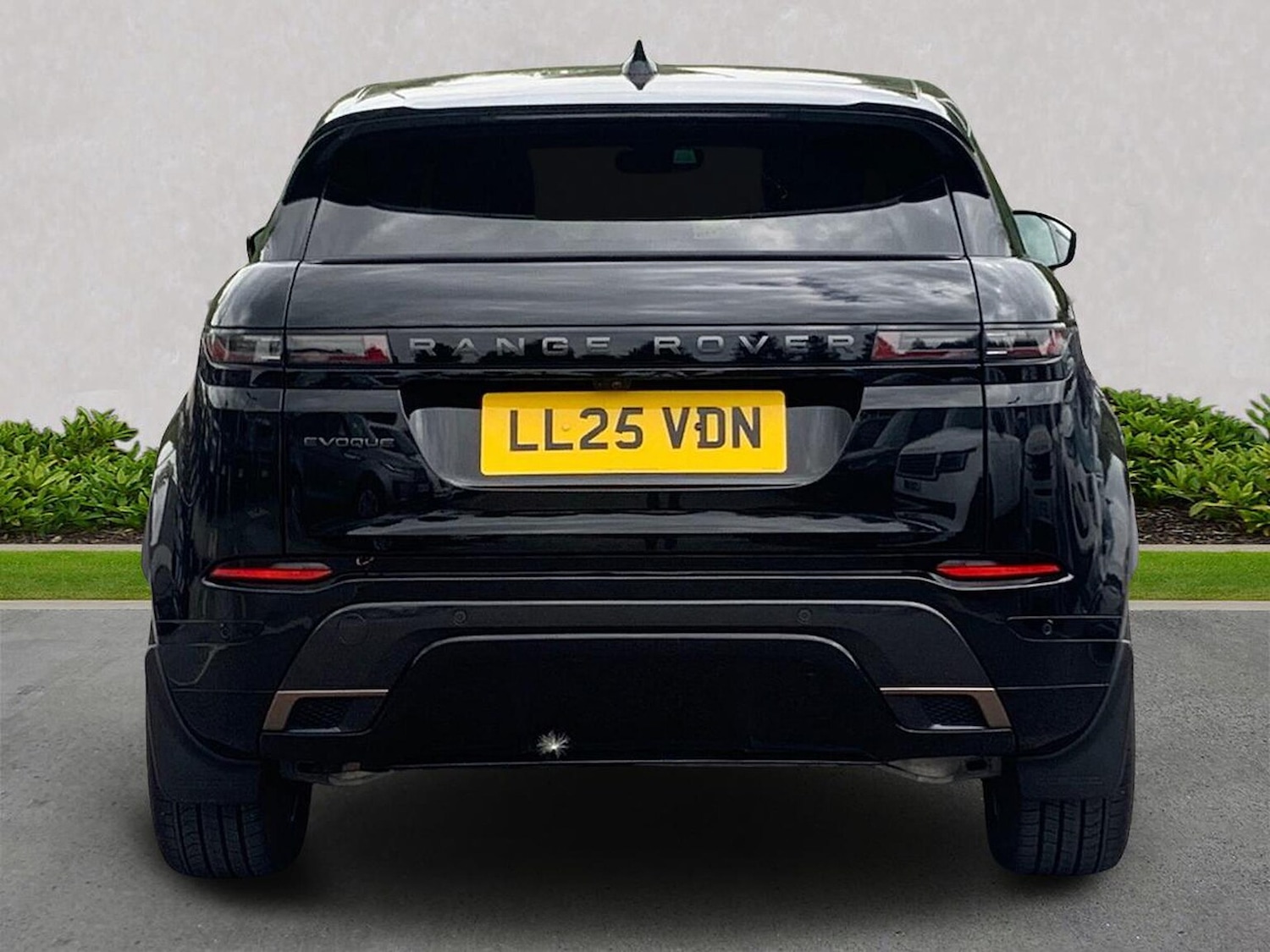 Used Land Rover Range Rover Evoque 2025 for sale - 76181392: Photo 6
