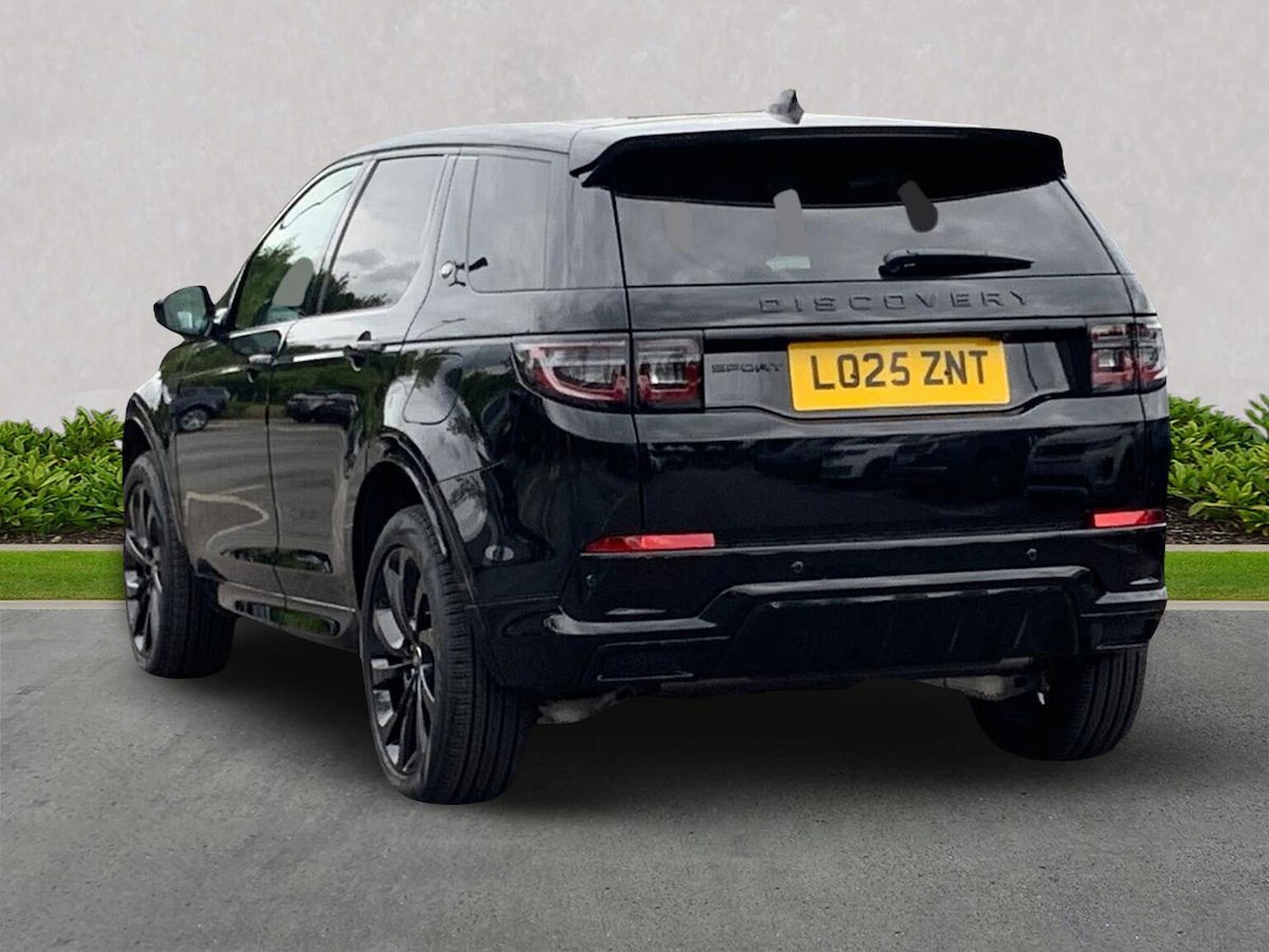 Used Land Rover Discovery Sport 2025 for sale - 76719421: Photo 2