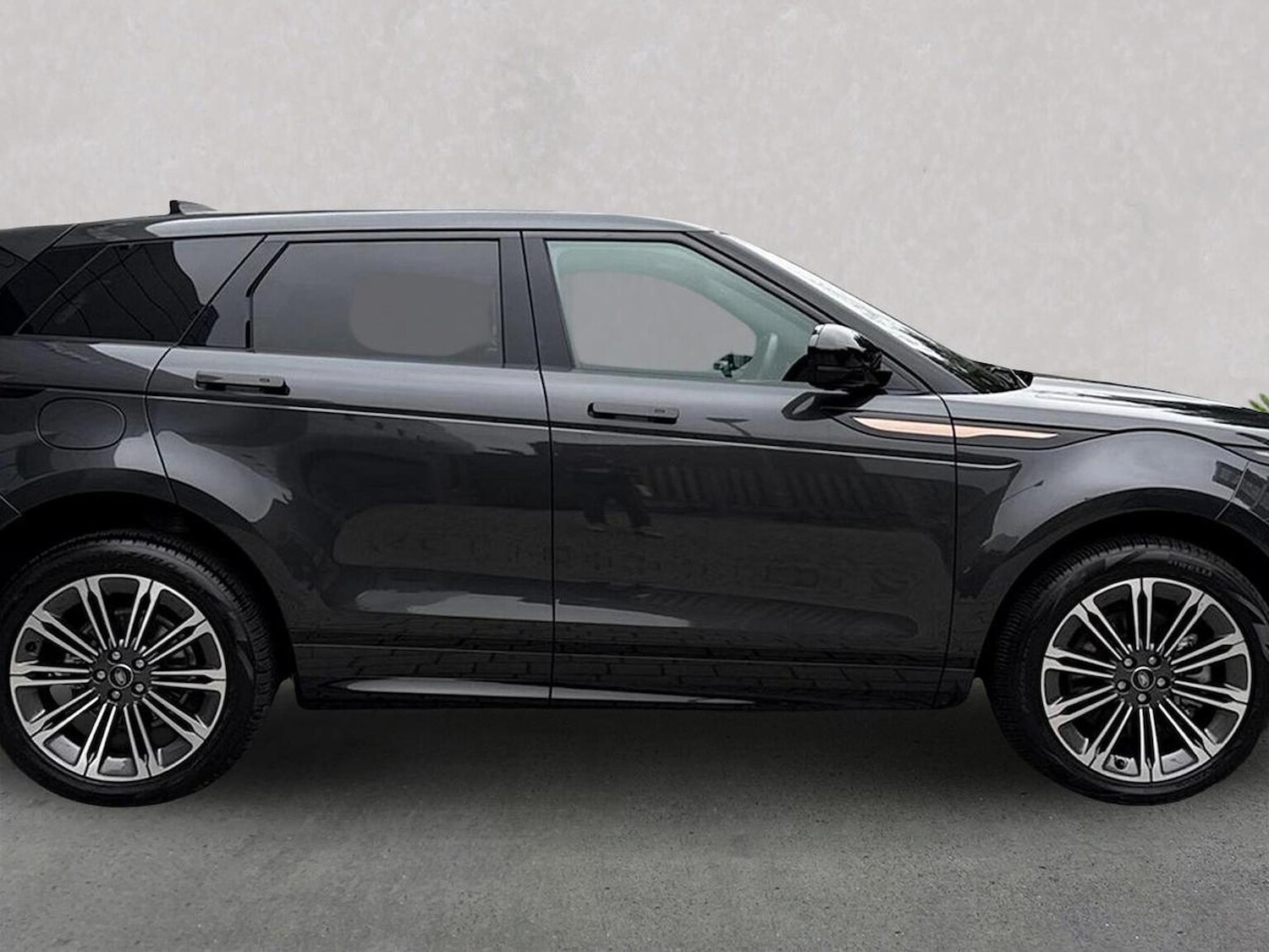Used Land Rover Range Rover Evoque 2024 for sale - 76682563: Photo 5