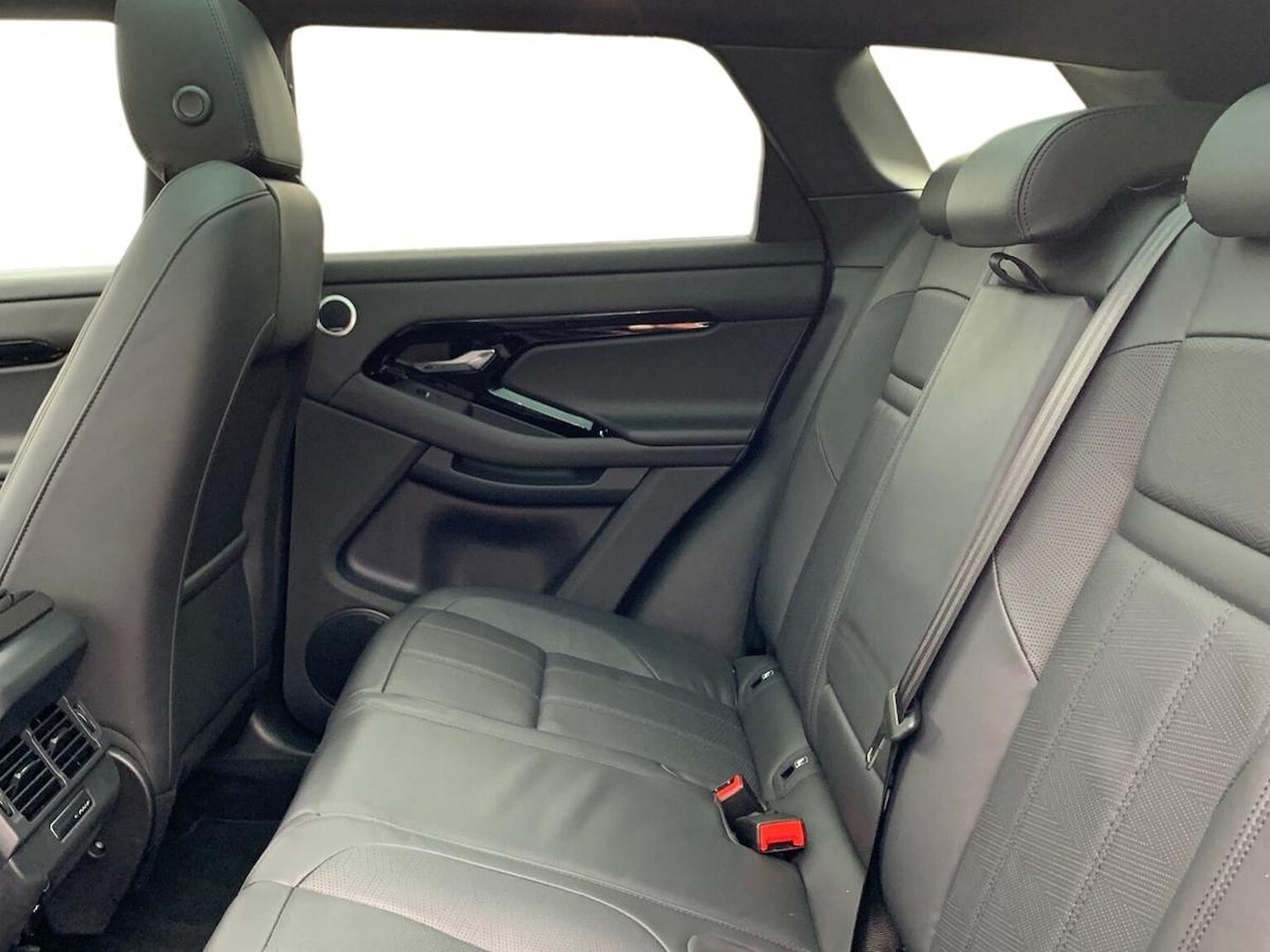 Used Land Rover Range Rover Evoque 2025 for sale - 76299417: Photo 4