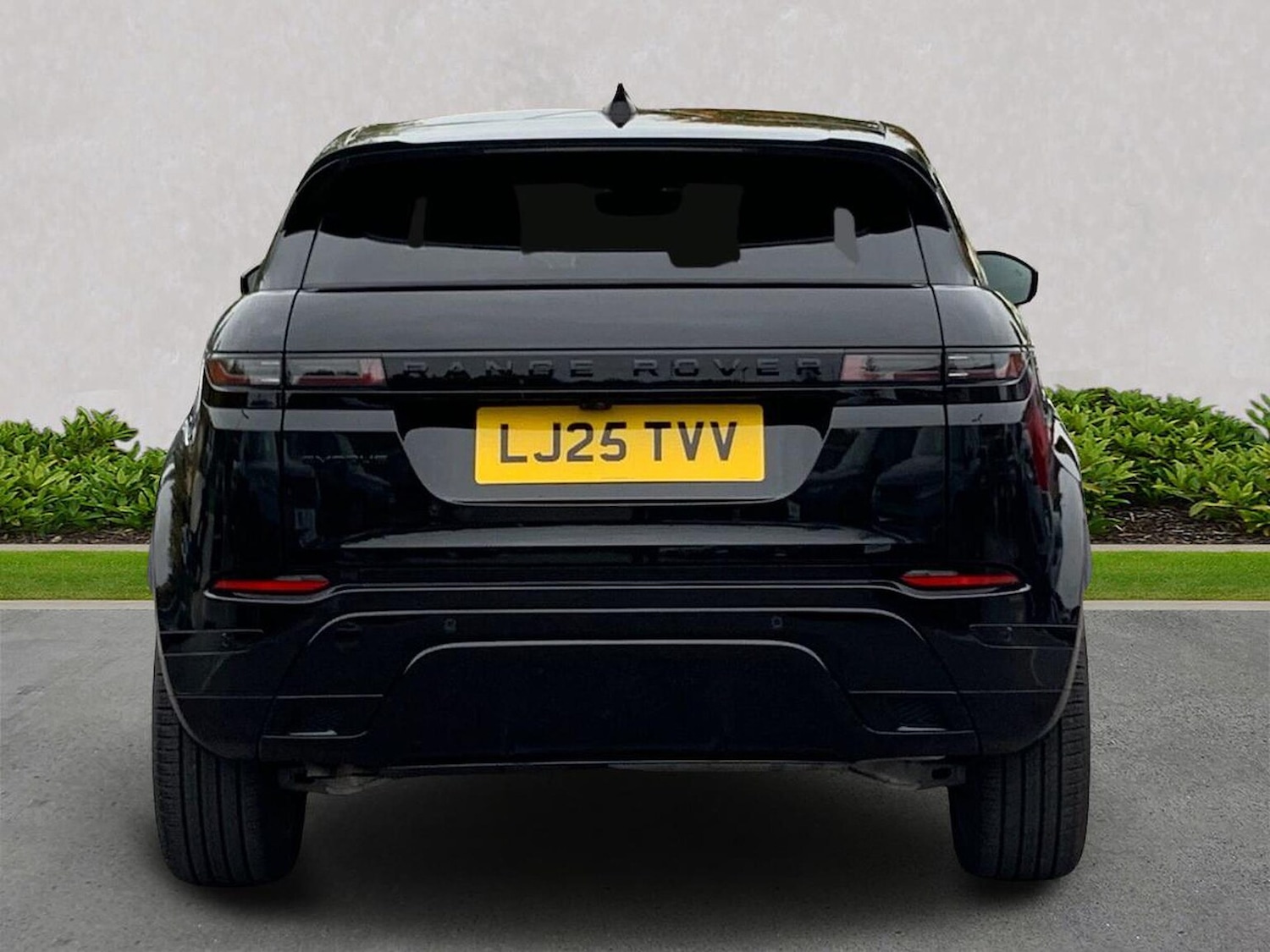 Used Land Rover Range Rover Evoque 2025 for sale - 76299417: Photo 6
