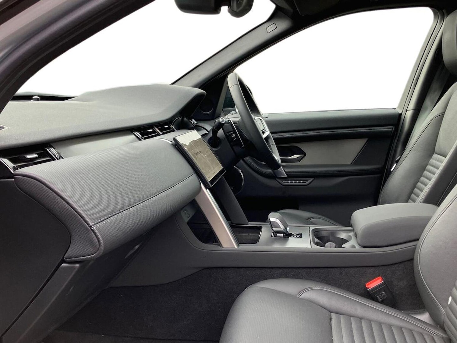 Used Land Rover Discovery Sport 2025 for sale - 77872132: Photo 3