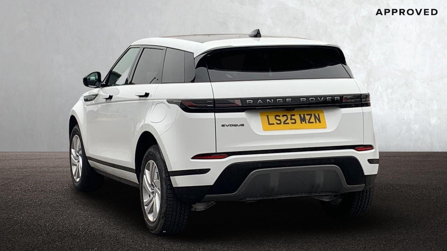 Used Land Rover Range Rover Evoque 2025 for sale - 76164934: Photo 2