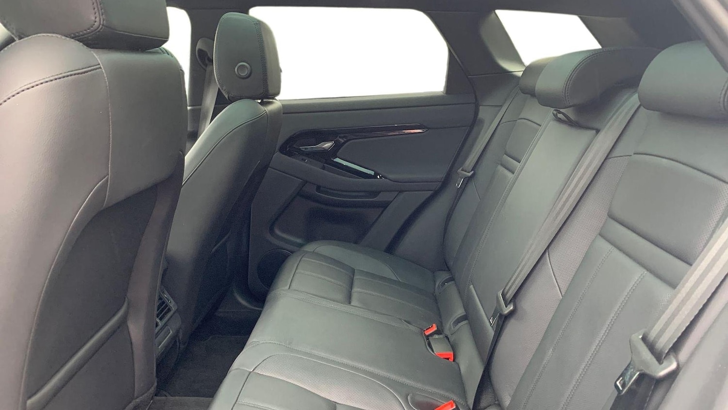 Used Land Rover Range Rover Evoque 2025 for sale - 76164934: Photo 4
