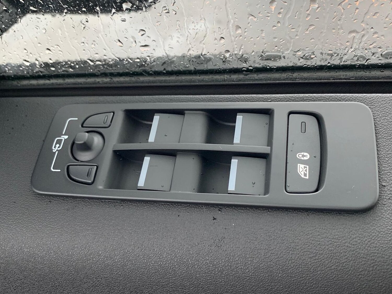 Used Land Rover Discovery Sport 2025 for sale - 78191805: Photo 27