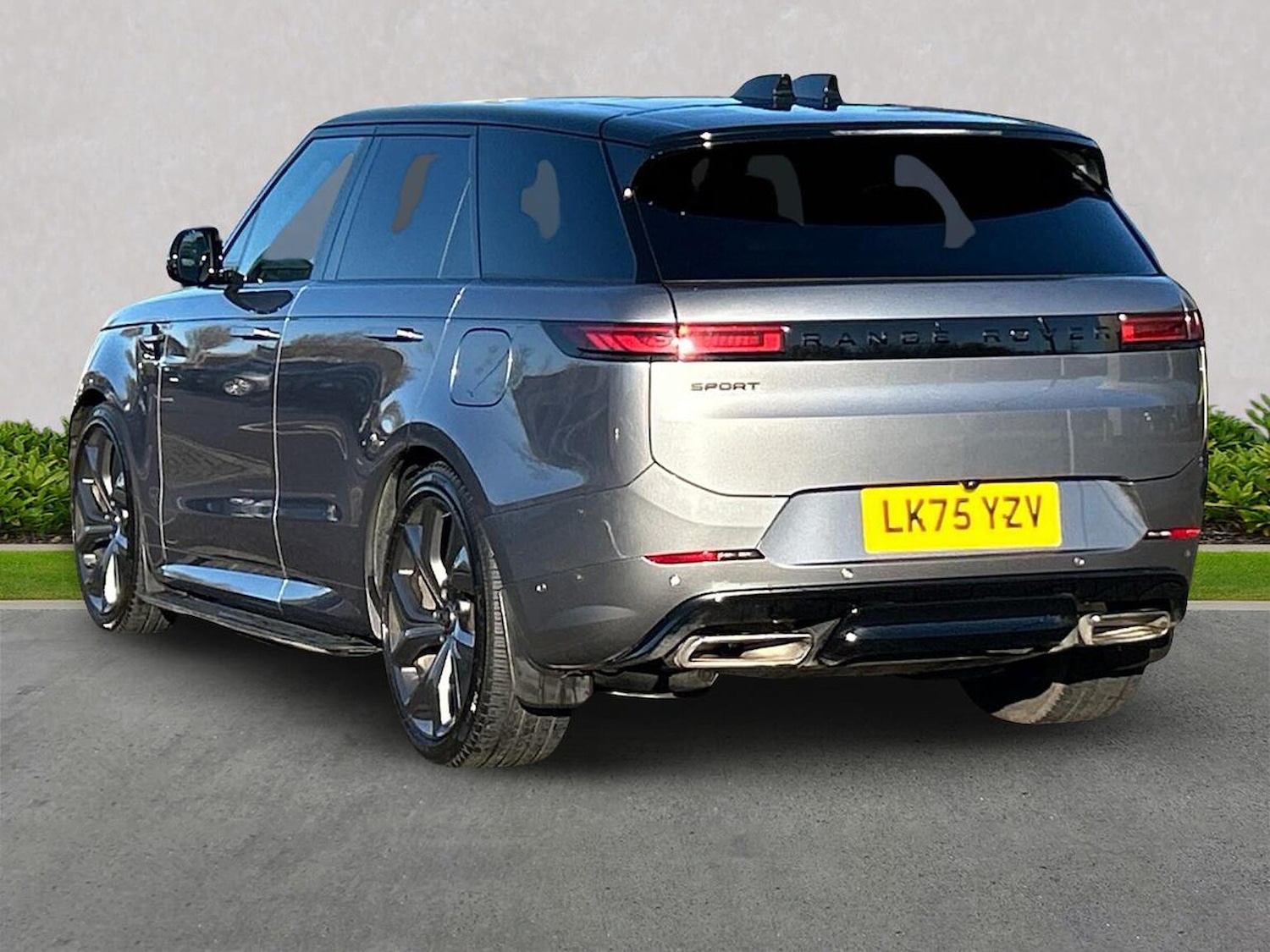 Used Land Rover Range Rover Sport 2025 for sale - 76807551: Photo 2