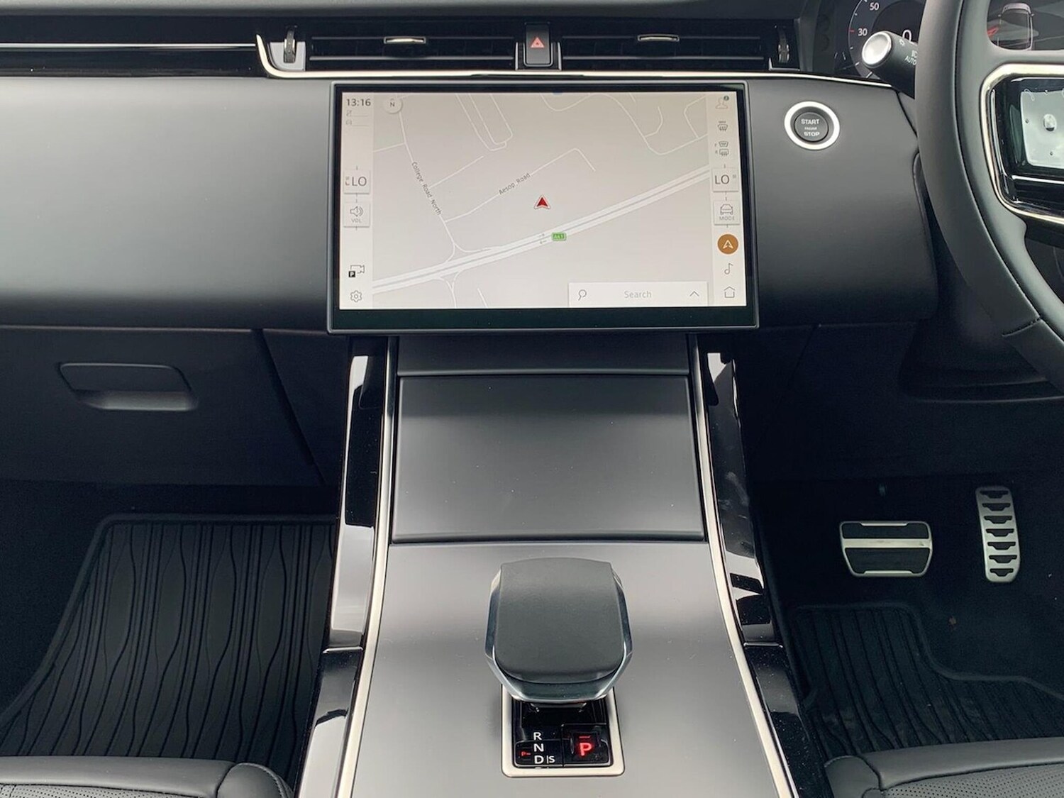 Used Land Rover Range Rover Evoque 2025 for sale - 77489418: Photo 14