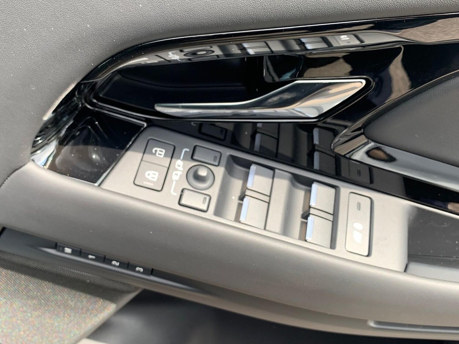 Used Land Rover Range Rover Evoque 2025 for sale - 77489418: Photo 25