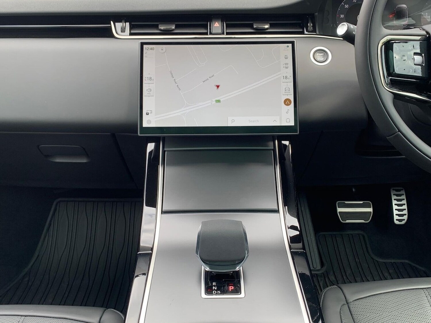 Used Land Rover Range Rover Evoque 2025 for sale - 77984000: Photo 14