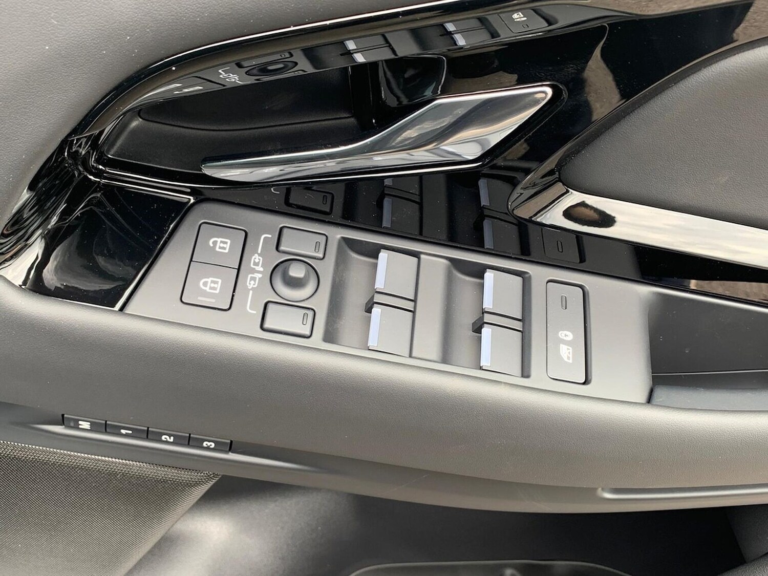 Used Land Rover Range Rover Evoque 2025 for sale - 77984000: Photo 25