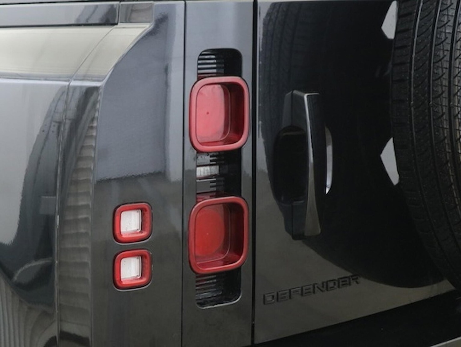 Used Land Rover Defender 2024 for sale - 77572943: Photo 19