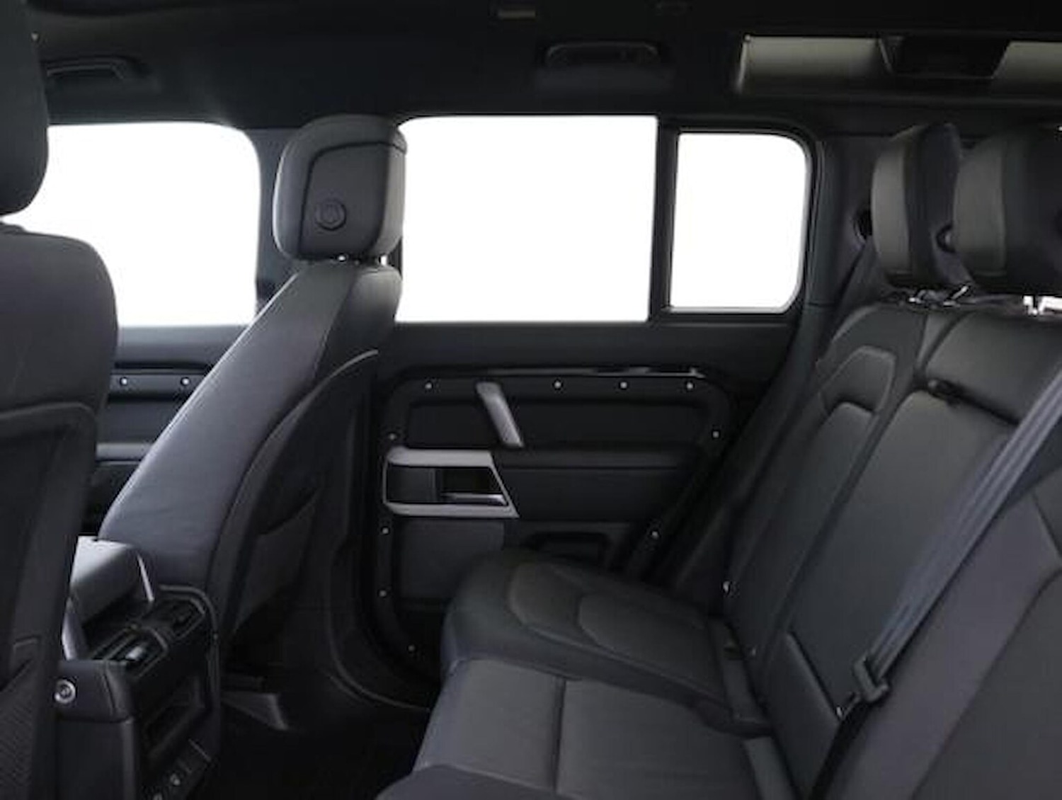 Used Land Rover Defender 2024 for sale - 77572943: Photo 4