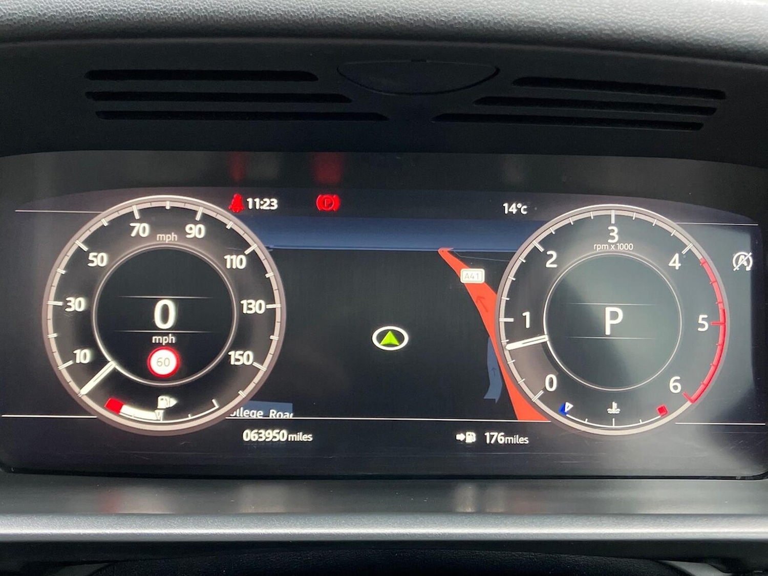 Used Land Rover Discovery 2018 for sale - 76450592: Photo 16