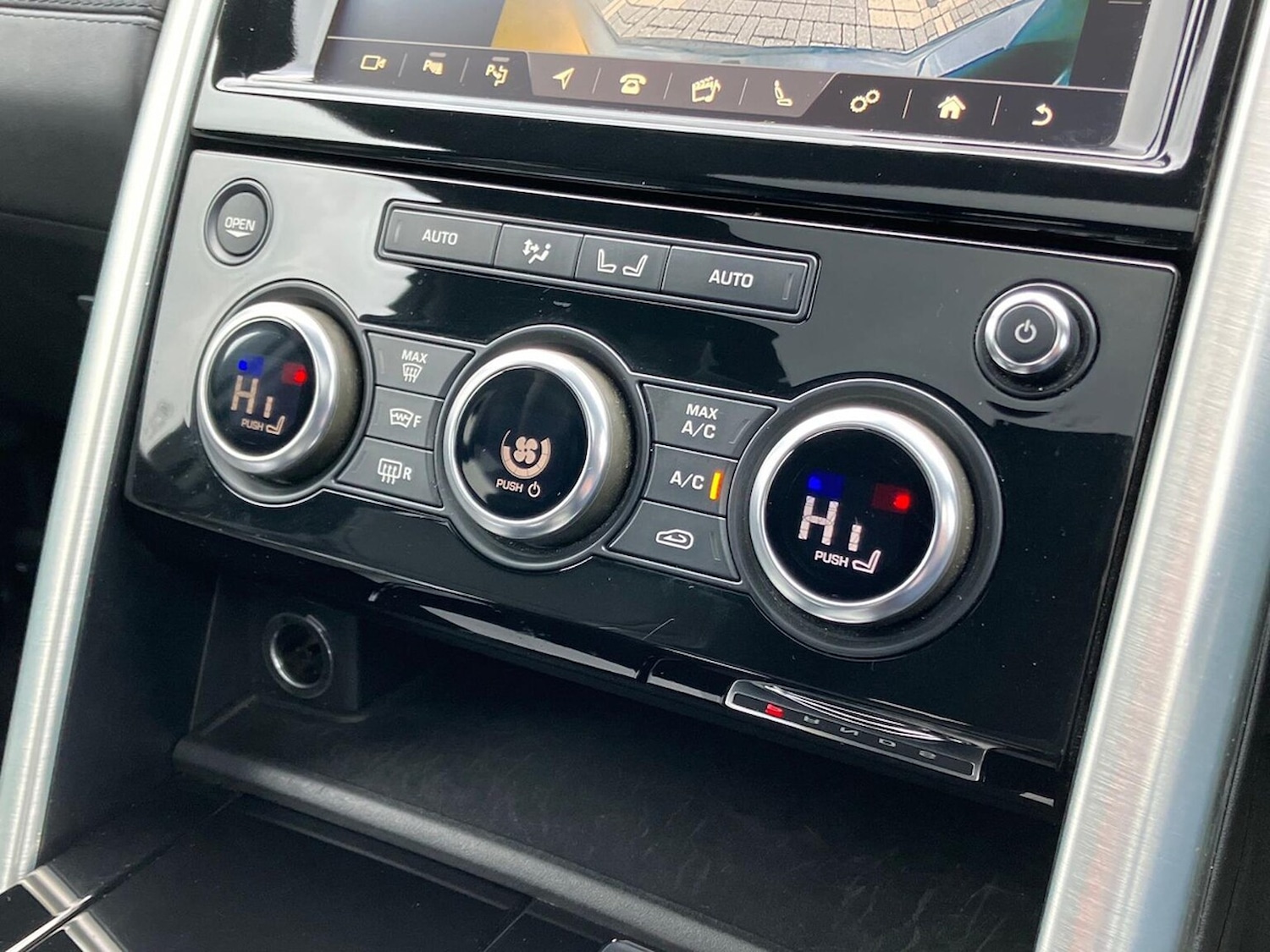 Used Land Rover Discovery 2018 for sale - 76450592: Photo 22