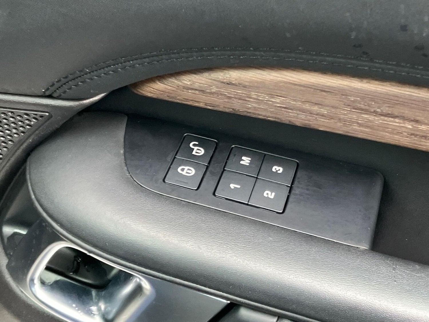 Used Land Rover Discovery 2018 for sale - 76450592: Photo 25