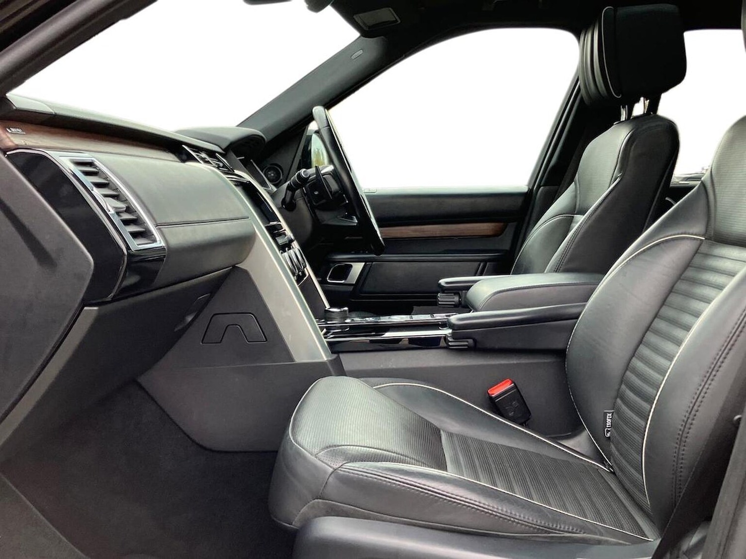 Used Land Rover Discovery 2018 for sale - 76450592: Photo 3