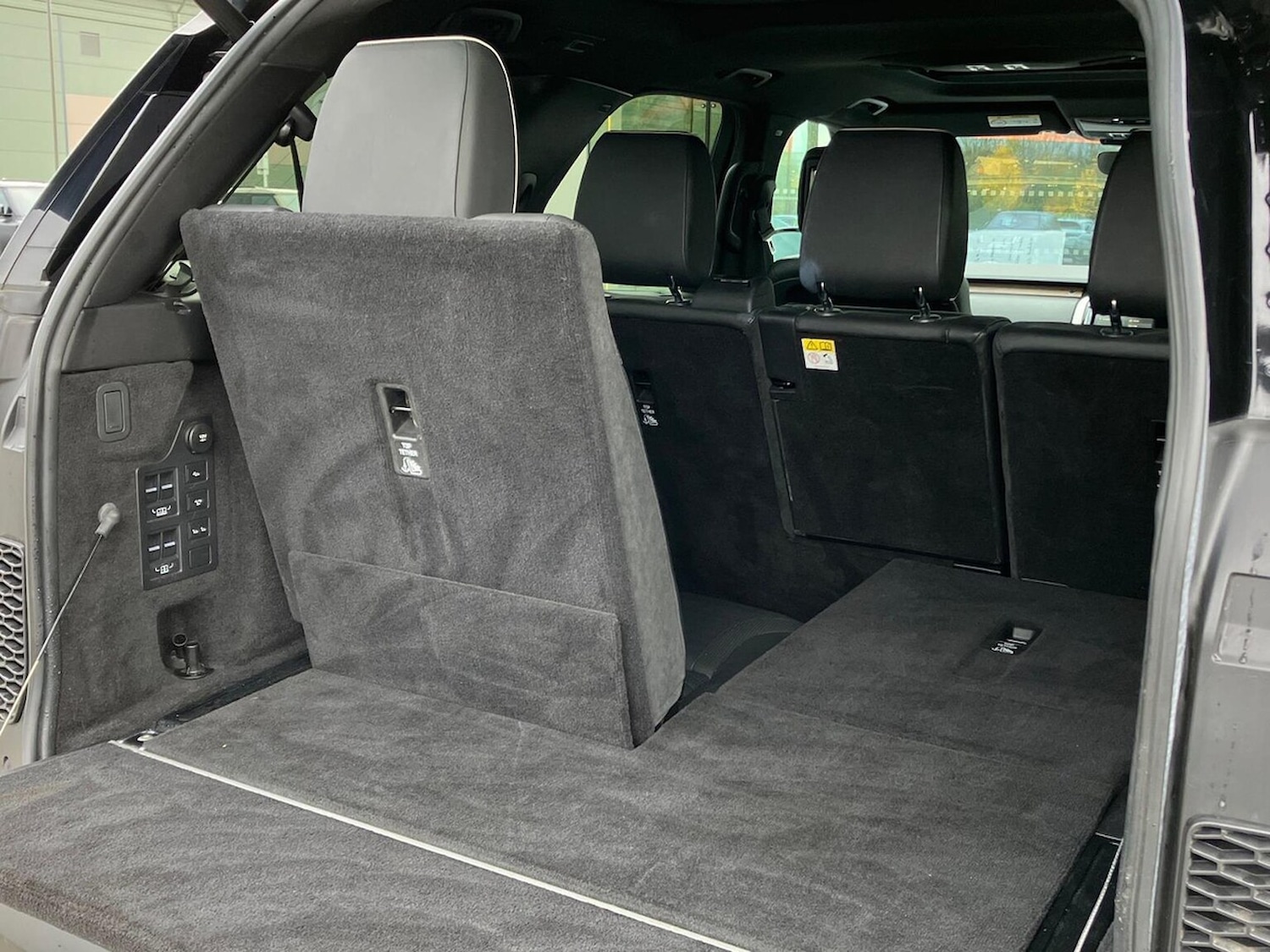 Used Land Rover Discovery 2018 for sale - 76450592: Photo 30