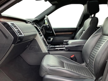 Used Land Rover Discovery 2018 for sale - 76450592: Photo