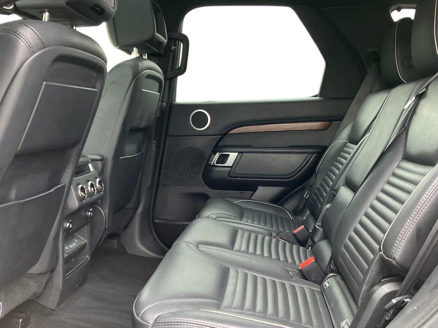 Used Land Rover Discovery 2018 for sale - 76450592: Photo 4